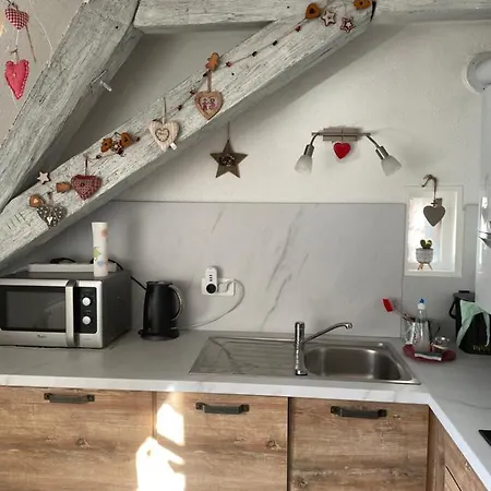 Aux Petits Coeurs De Petite Venise